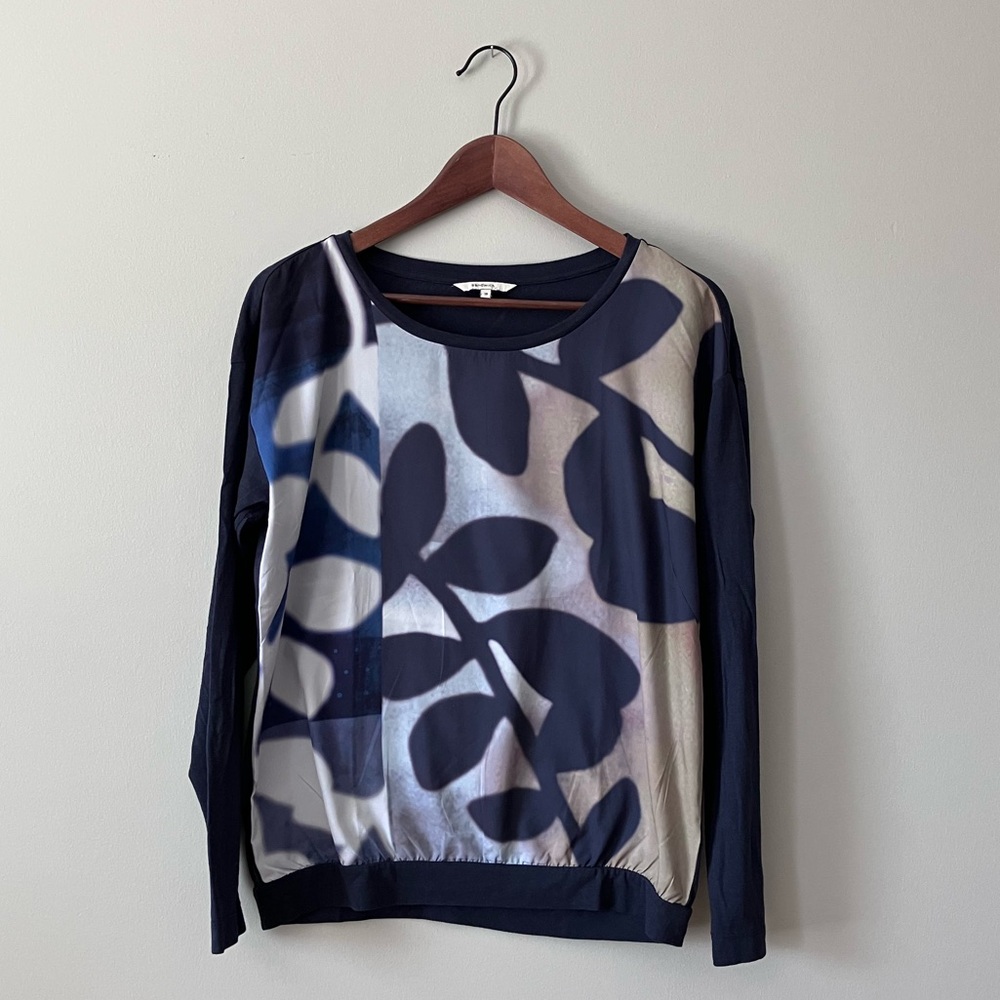 Sandwich_ Navy and Cream Leaf Print Sweater